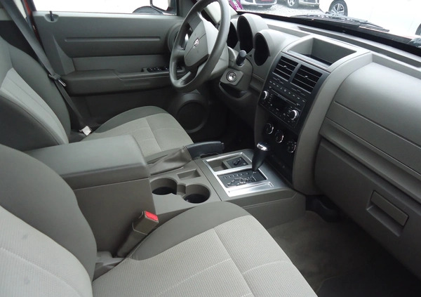 Dodge Nitro cena 33999 przebieg: 144000, rok produkcji 2009 z Środa Wielkopolska małe 67